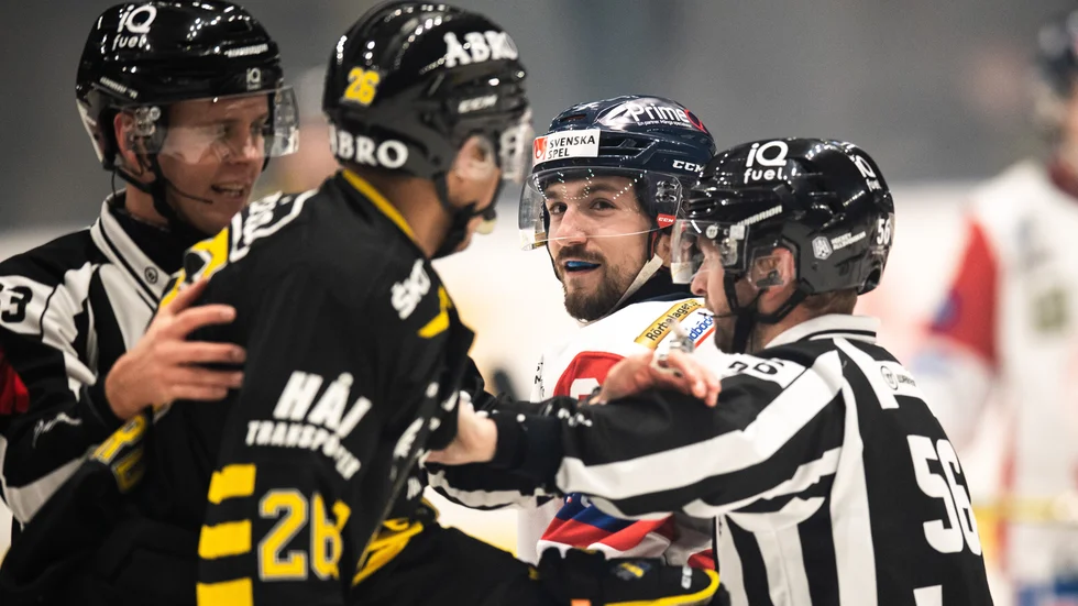 Skyler McKenzie har inte anpassat sig helt och hållet till domarnivån som gäller i Hockeyallsvenskan hittills.
