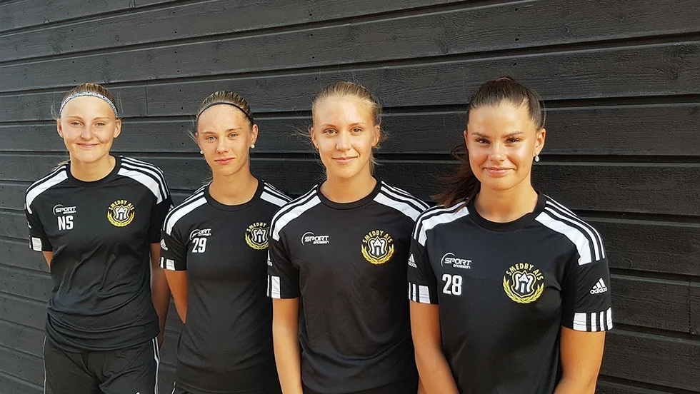 Från vänster: Nora Samuelsson, Stina Dahl Forslund, Ester Eriksson och Hanna Sävhult.