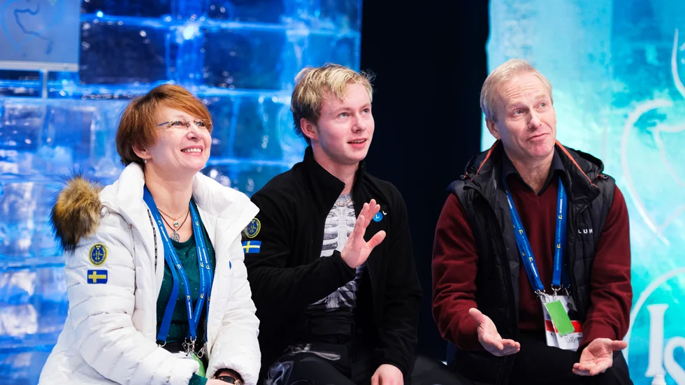 Stjärnfamiljen Majorov (mamma Irina, sonen Alexander Jr och pappa Alexander), som satt svensk konståkning på världskartan, flyttar till Norrköping och blir tränare i NKK.