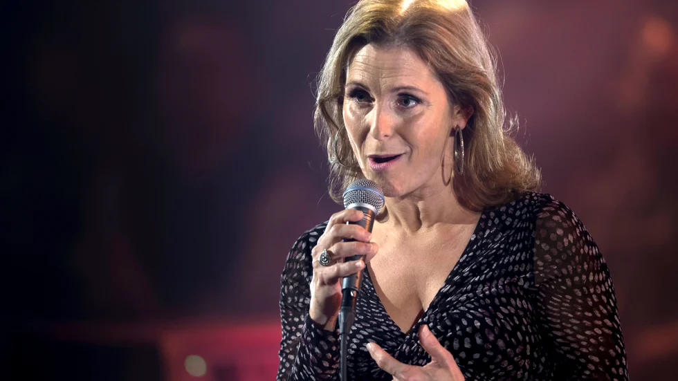 I måndags kväll tittade jag på tv-programmet "Lotta på Liseberg". Helen Sjöholms Lisebergs debut blev mycket lyckad tycker jag, skriver signturen "Curt". 