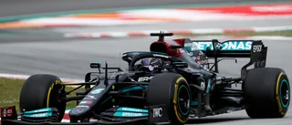 Hamilton vann Spaniens GP – efter däckdraget