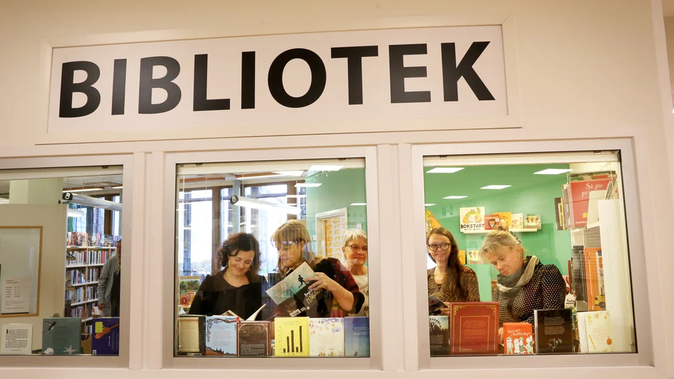 Läsprojektet Bokstart har varit lyckat och kommer att fortsätta. Några av personerna som på olika sätt jobbat med det är från vänster Annika Hillbom, Cecilia Herdenstam, Yvonne Shatohin, Rose-Marie Larsson Cedendahl och Lena Gustavsson.