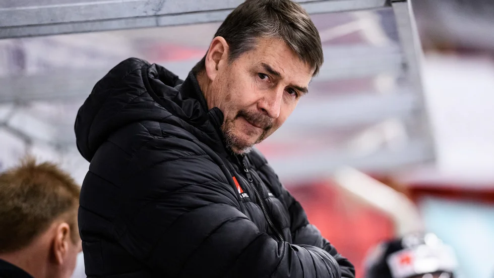 Tränaren Hans Särkijärvi har fyra femmor tillgodo.