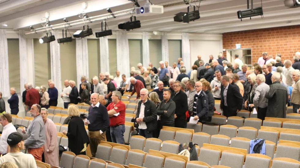 319 ja-röster räckte inte för den majoritet som krävdes för ett beslut om att bygga nytt klubbhus vid Jättorp.