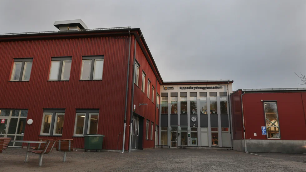 "Skolans roll är inte att avgöra om något brott har begåtts, utan den frågan måste polisen svara på. Skolan har agerat utifrån skollagen och att elever inte ska utsättas för kränkande behandling och ha en trygg skolgång," skriver enhetsrektor Tommy Persson i ett mejlsvar. Arkivbild.
