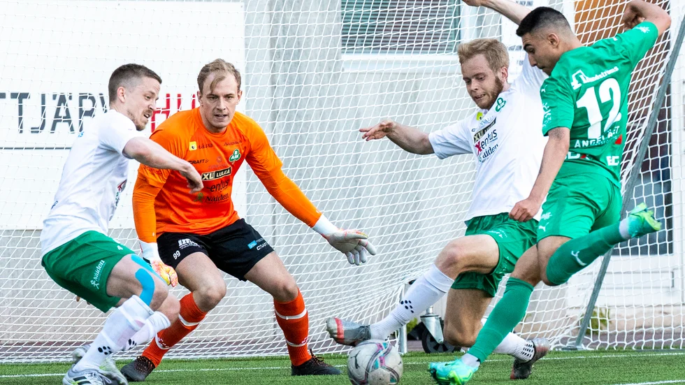 Renan Faustini gjorde två mål när BBK slog Umeå FC Akademi med 4–1. 