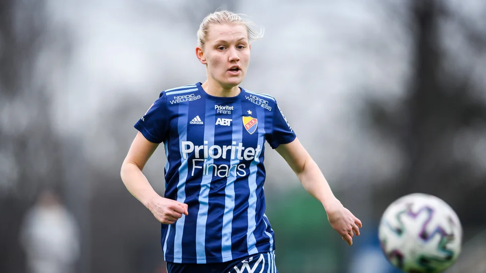 Sara Olai ser fram emot att på lördag springa in till den allsvenska premiären på Stockholm stadion då hennes Djurgården tar emot KIF Örebro.