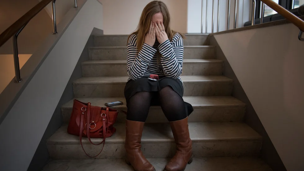 Får jobbet dig att må dåligt? Konflikter, kränkningar eller utsatthet? Nu erbjuder Region Sörmland digital hjälp med arbetsrelaterad psykisk ohälsa.
