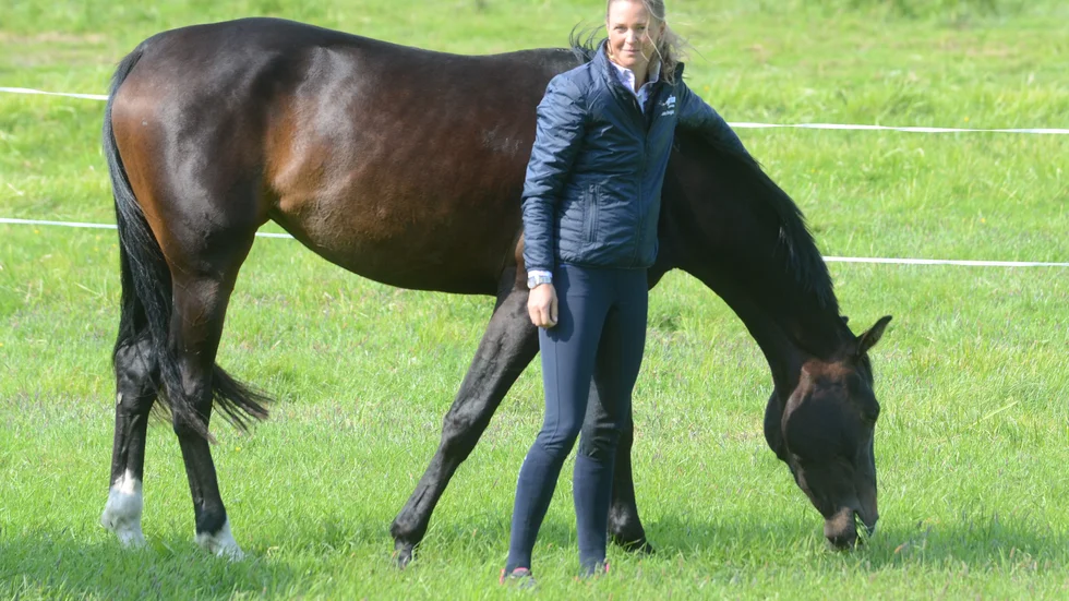 Anna Freskgård köpte Conthici strax efter VM i Tryon eftersom stoet var  släkt med hennes Box Qutie. Stoet som fick avlivas under mästerskapet.