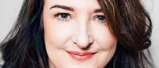 Ellis degraderar sina idoler till amatördetektiver; "Läs originalen istället".