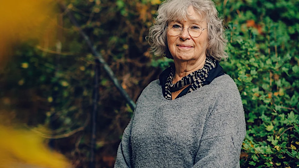 Årets Salikonstipendium tilldelas radiojournalisten och författaren Ylva Mårtens. Sedan tidigt 1970-tal har hon gjort radioprogram och skrivit böcker som tar upp tillvaron ur barnens perspektiv och som uppmanar och utbildar i att lära sig att lyssna på barn och förstå att barn och unga har rätt att komma till tals.
