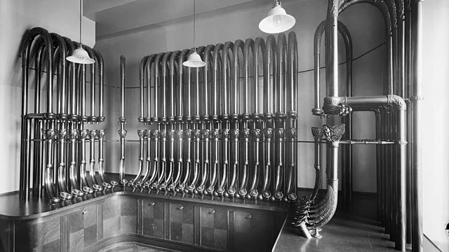 Rörpostsystem på Nordiska Kompaniet i Stockholm på 1920-talet. Arkivbild.