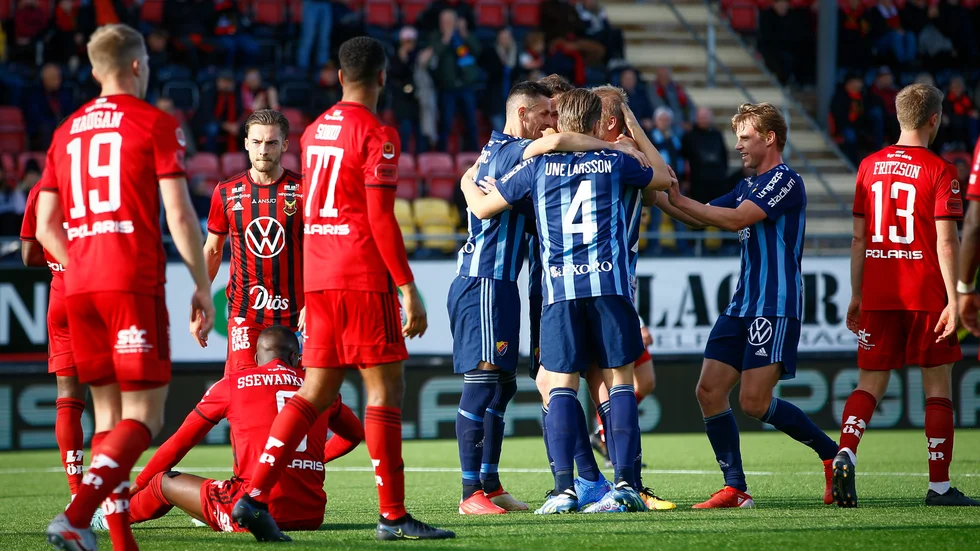 Motståndarjubel. Så har det sett ut för det mesta för Östersunds FK den här säsongen och nu väljer det allsvenska jumbolagets vd Michael Schahine att avgå. Arkivbild.