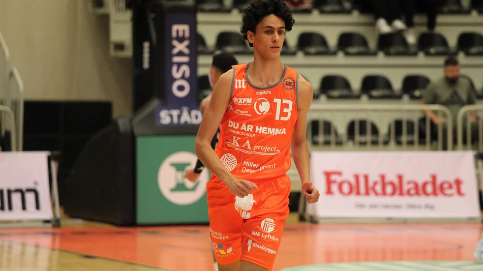 Jacob Hadi blir kvar i Dolphins.