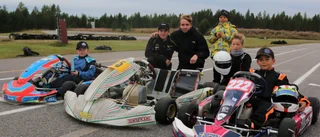 Klart för start i gokart: "Hoppas det går bra"