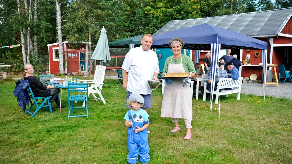För andra året deltog Alfred och Elke Mages i MatTuren. Lille Ferenc Schatteiner, 2 år, ville också vara med på bild.