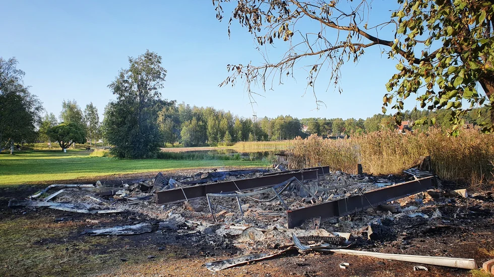 Luleå kajakklubbs målhus brann ned till grunden under natten mot tisdag. 