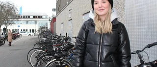 Eleverna berättar: Skolböckerna är omoderna • Förlegad syn på HBTQ-frågor