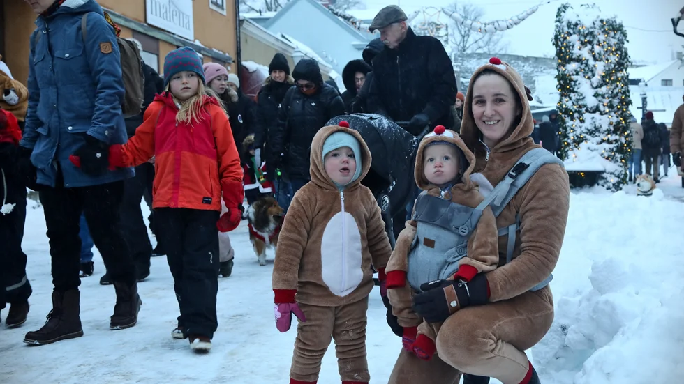 Tre renar: Viktoria Gottberg med barnen Meja och Alvar.