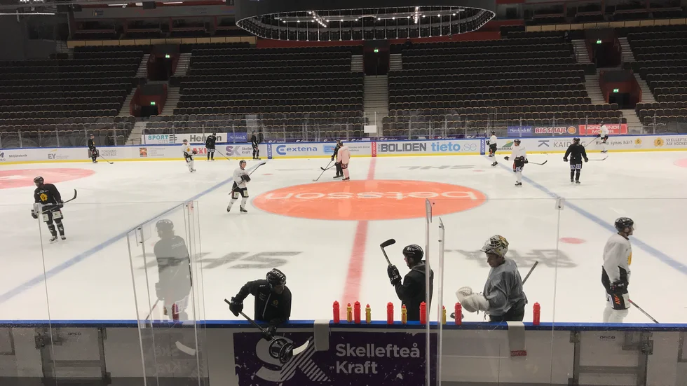 AIK på is måndagen 17 december. 