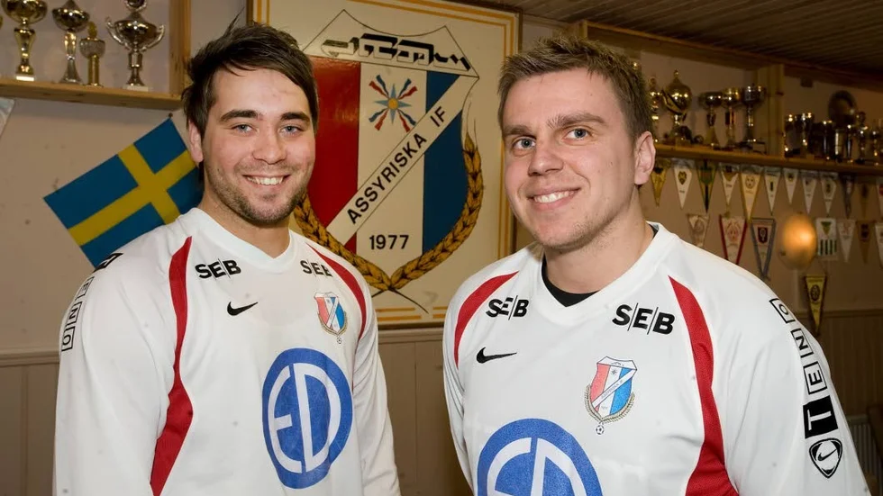 NY DUO. Mikael Karlsson (vänster) och Henric Andersson när de kamperade tillsammans i Assyriska.