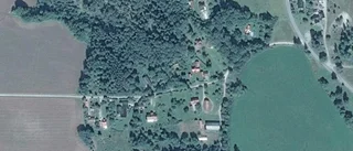 Stuga på 32 kvadratmeter från 1929 såld i Strängnäs - priset: 1 025 000 kronor