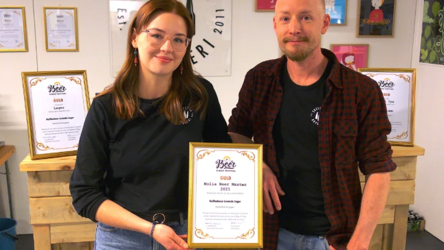 
Skellefteå Bryggeris Lina Näsström, order/produktion, och Joel Lundmark, bryggmästare, var glada efter segern i Umeå i helgen.