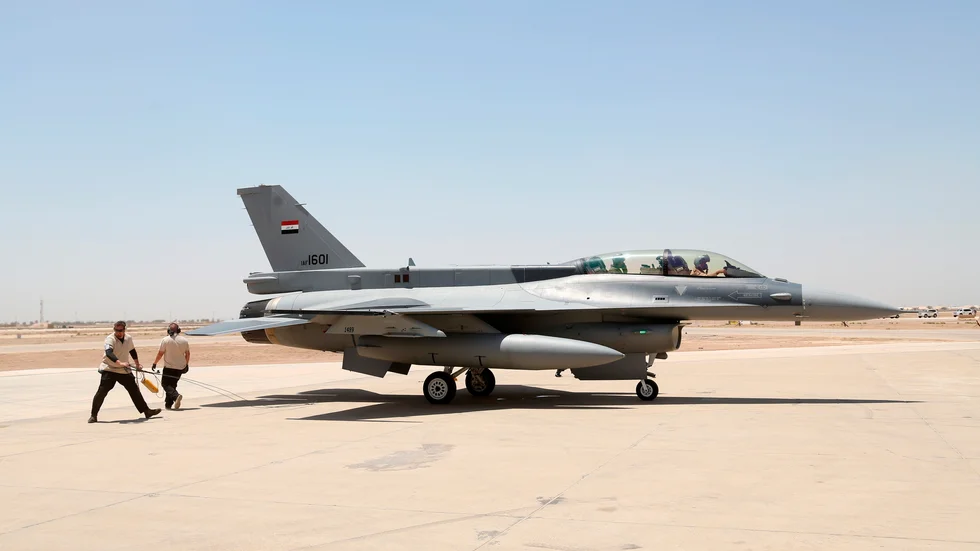 Irakisk stridsflyg av typ F-16. Arkivbild.