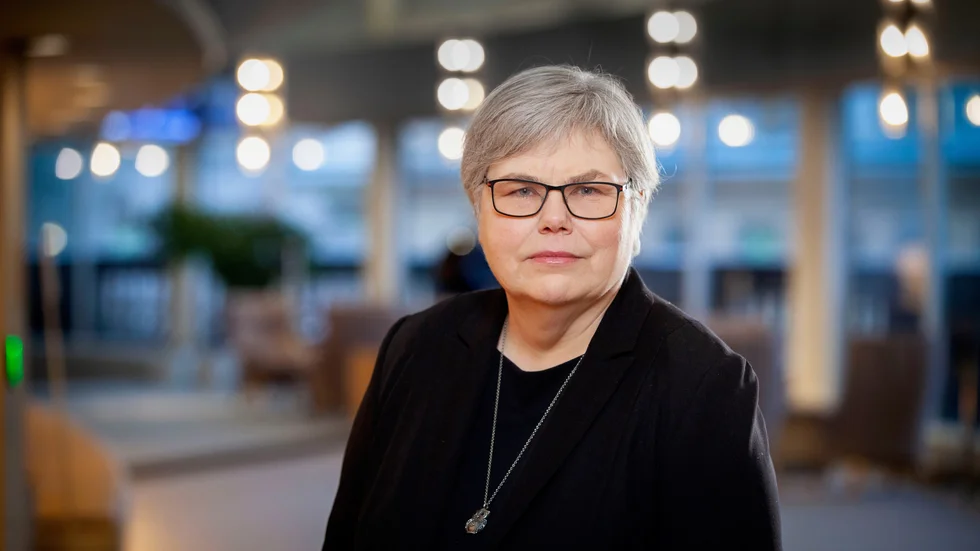 "Om kopparkapslarna korroderar och spricker skjuter vi ansvaret på framtida generationer", säger Maria Gardfjell (MP)