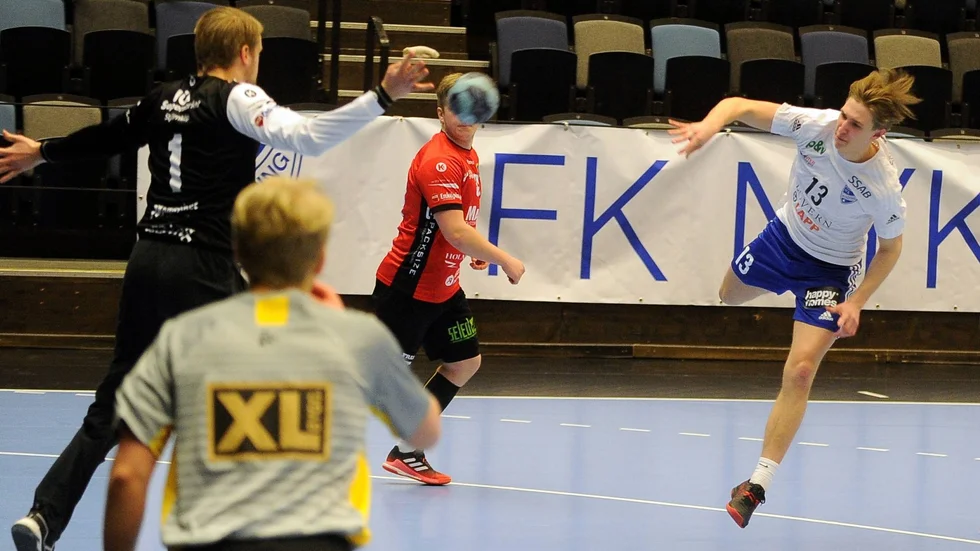 Gabriel Göransson gjorde tre viktiga mål för IFK Nyköping från sin högerkant. Två stycken i inledningen av den andra halvleken.