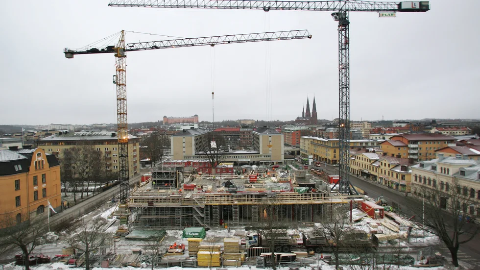 Översiktsbild som visar hur långt byggprojektet på Vaksala torg hade kommit 16 januari 2006.