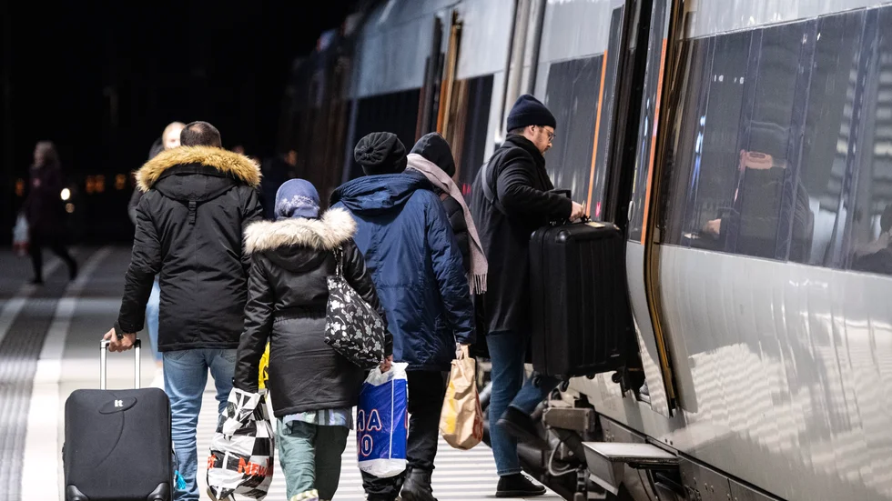 Skribenten "Mormor" konstaterar att det nu är billigare att åka från Nyköping till Malmö än att åka till Stockholm.