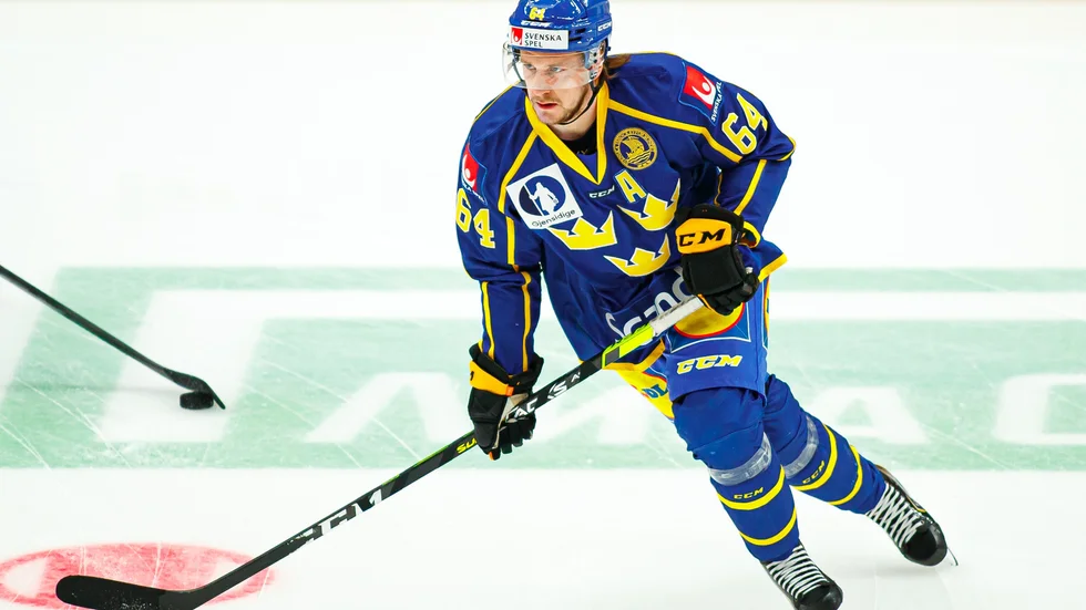 Jonathan Pudas och Tre Kronor har förtvivlat svårt att få in pucken i Channel one cup.