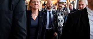 Andersson valdes på nytt – medan blocken vittrar