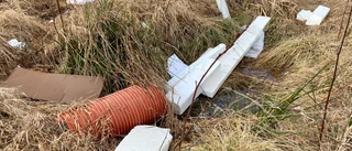 Nedskräpning från byggarbetsplats i Mantorp upprör boende: "Nu får det vara nog"