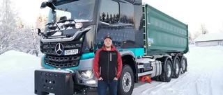 Han rycker ut dag som natt för att ploga: "Alltid vetat vad jag vill göra"