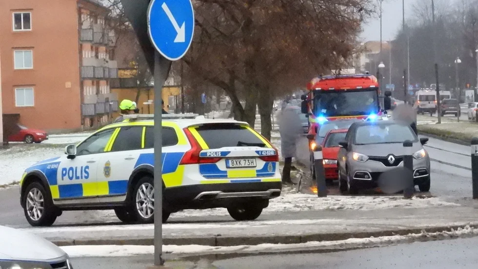 Polis, räddningstjänst och ambulans ryckte ut.