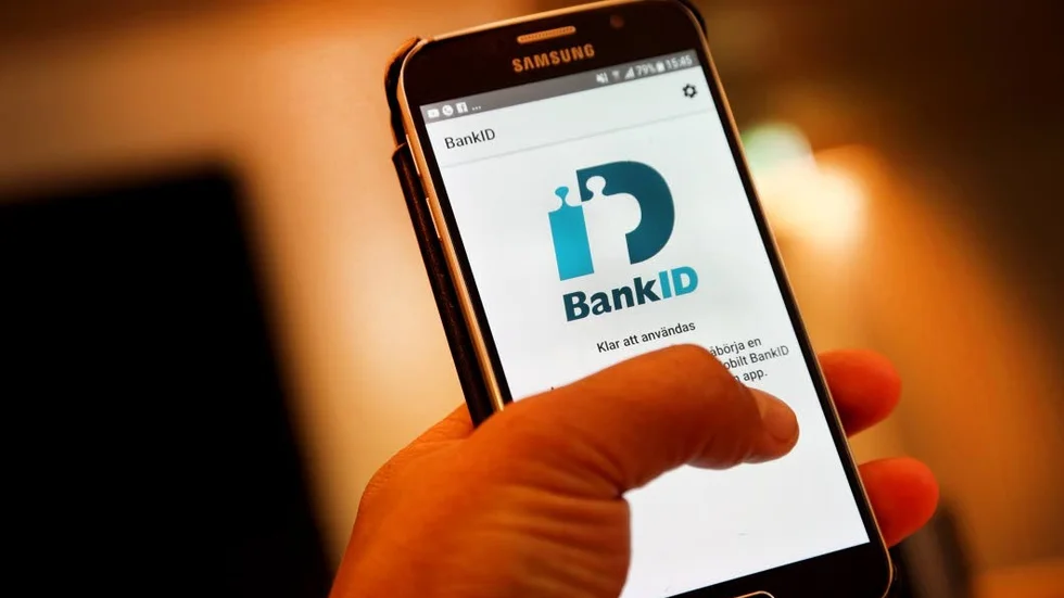 "Om du skulle vara på väg att legitimera dig i telefonsamtalet ser du att det inte är hos en bank. Det kan inte tjuven manipulera fram", säger Kent Skaate, företagschef och vice vd hos Vimmerby Sparbank.
