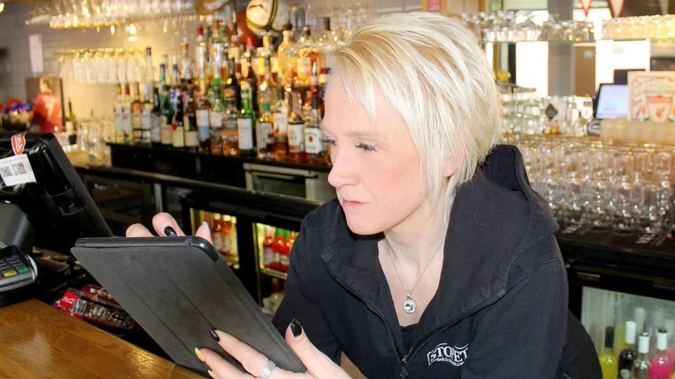 Det är inte konkurrens på lika villkor när en restaurang drivs i kommunal regi säger Linda Nilsson.