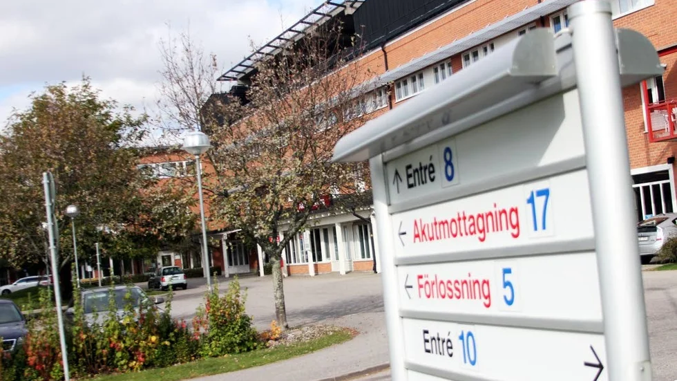 Patienten hade under många år haft kontakt med psykiatrin men avled efter ett suicidförsök trots sjukhusvård.