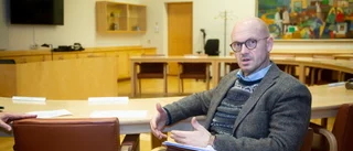 Socialchefen fick halv årslön i fallskärm