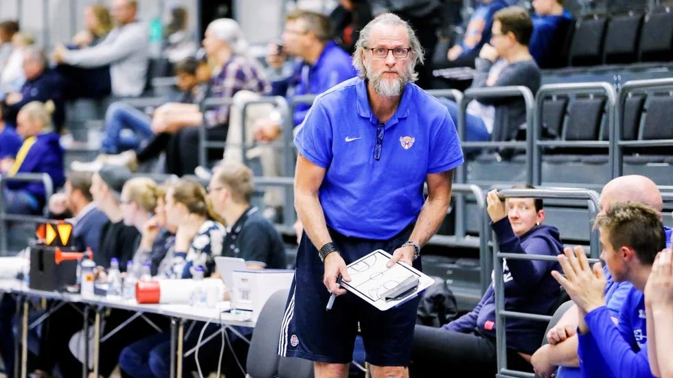 Bra Kings-koll. Torbjörn Gehrke var nära att knocka ut Södertälje ur slutspelet. Jämtlands-coachen tror Södertäljes djupare trupp kan bli avgörande.