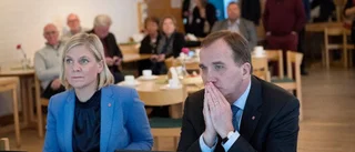 S pressas hårt från vänster