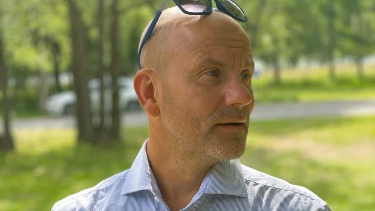 Pasi Roponen öppnar ny bokhandel i Boden.