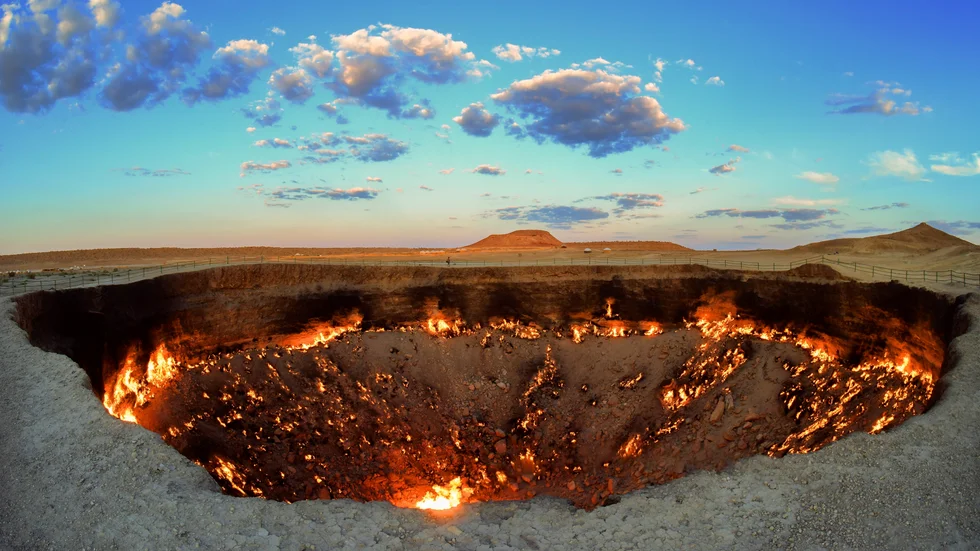 "Helvetesporten" i Turkmenistan har brunnit i flera årtionden. Nu vill landets ledare att den ska släckas en gång för alla. Arkivbild.