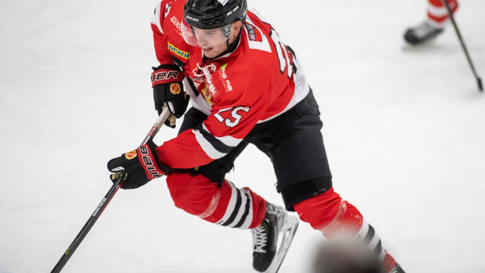 Linus Ageborg gjorde ett av målen när Linden vann hemma (i B-hallen) mot Hanhals.