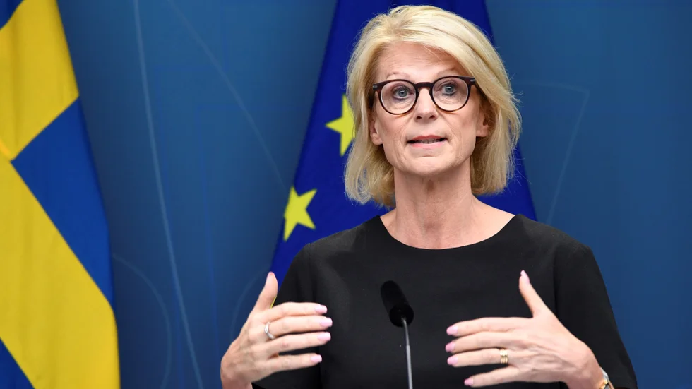 Finansministern utesluter inte fler politiska initiativ för att öka konkurrensen på bankmarknaden.