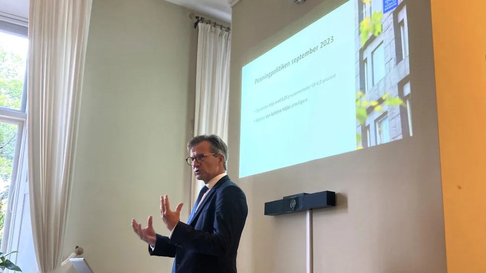 Riksbankchef Erik Thedéen har en del av sin bakgrund i Nyköping. Föräldrarna Thorbjörn och Ulla växte upp här.  