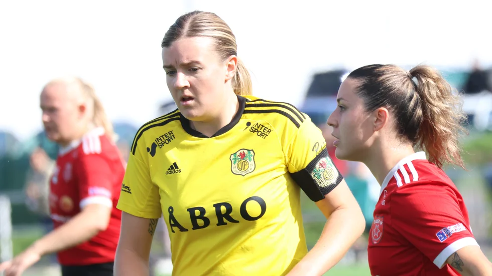 Vimmerby förlorade toppmötet mot Tjust med 2-5. Nathalie Johansson gjorde VIF:s båda mål.