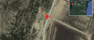 Fallna träd skapar problem i trafiken